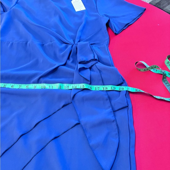 Elegant Blue Short Sleeve Dress-size 14 - Picture 4 of 14